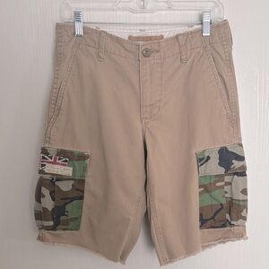 Denim and supply Ralph Lauren camouflage pockets cargo shorts. Size 28